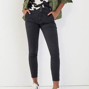 Pilcro High-Rise Darted Skinny Jeans